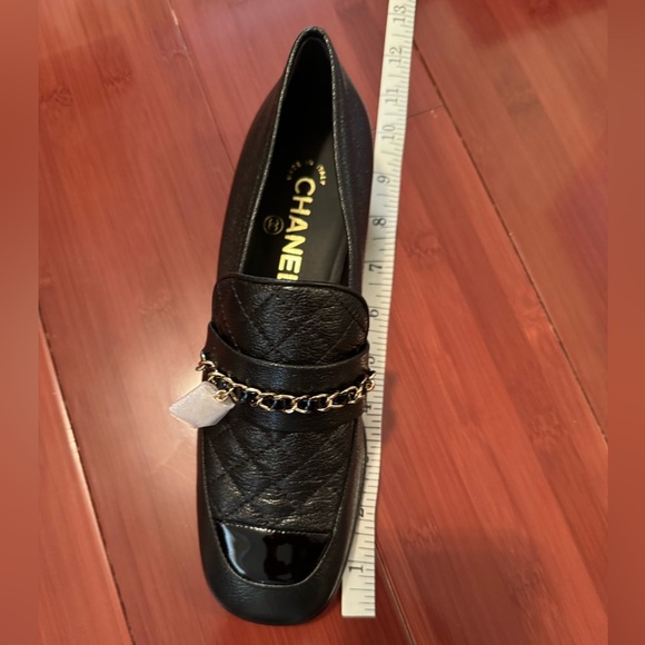 Chanel Loafers 37 1/2 - Picture 6 of 7